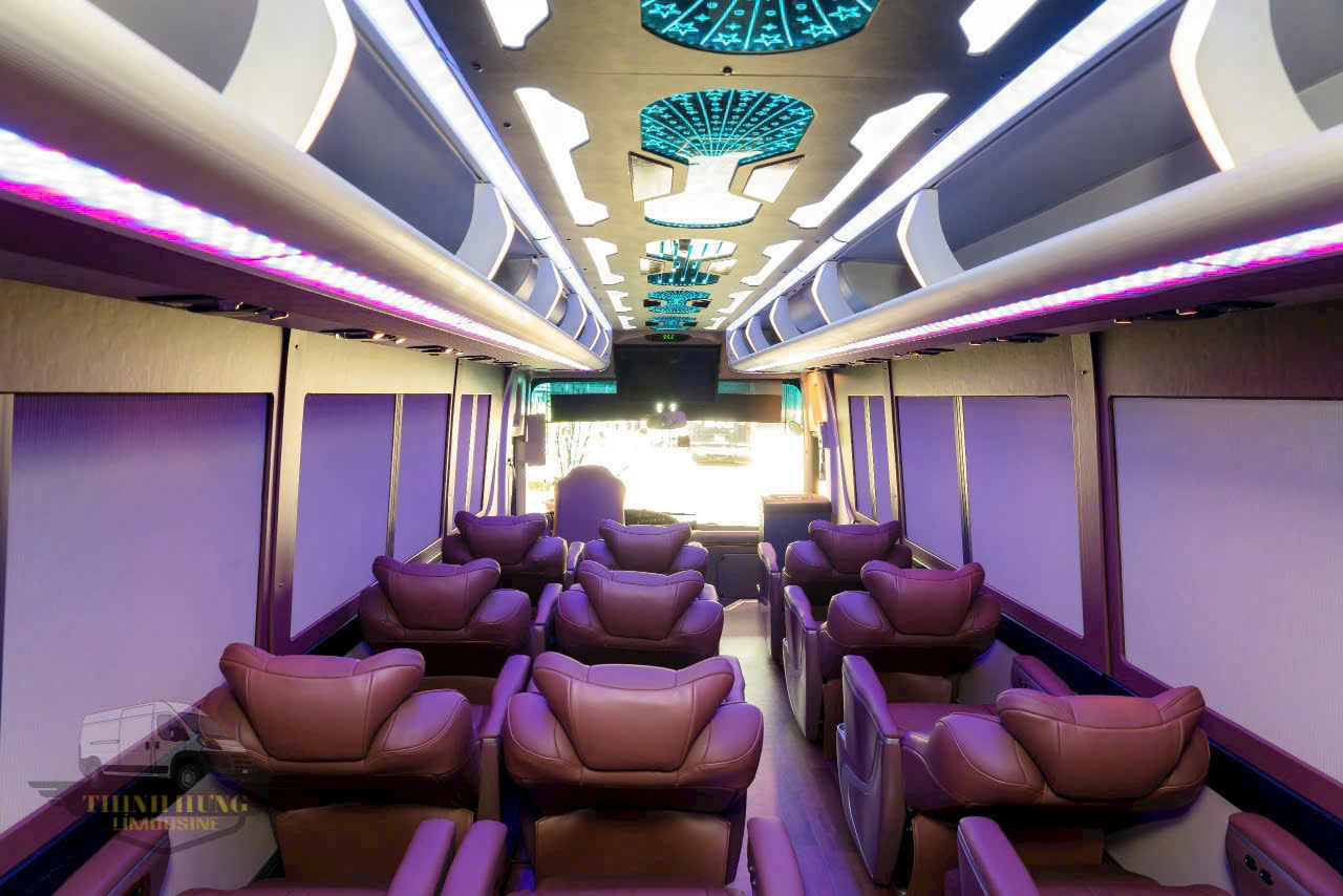 Cho thuê xe limousine 19 chỗ tại TPHCM - Thịnh Hưng Limousine